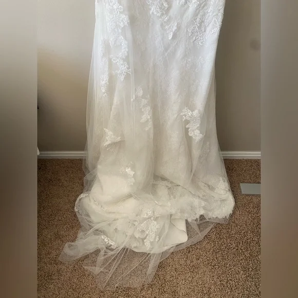 Maggie Sottero ‘Theda’ Wedding Dress Sz 12 Ivory - Picture 9 of 16
